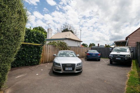 Battery Point Boutique Accommodation - Mackay Tourism 5