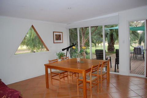 Goolwa Spa & River Retreat House - Mackay Tourism 4