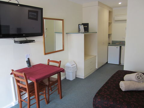 Snowgum Motel - Mackay Tourism 6