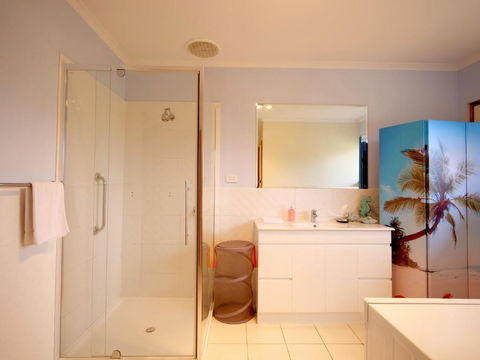 Salty Air Apartments Kingscote Kangaroo Island - Mackay Tourism 6