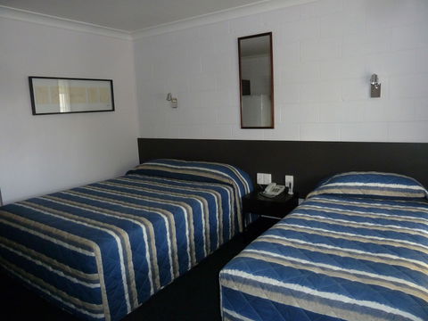 Mandalay Motel - Mackay Tourism 1