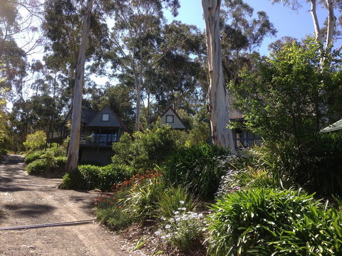 Great Ocean Road Cottages - Mackay Tourism 4