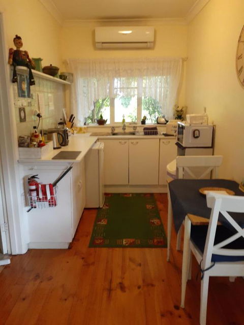 Travellers Rest B & B - Mackay Tourism 2