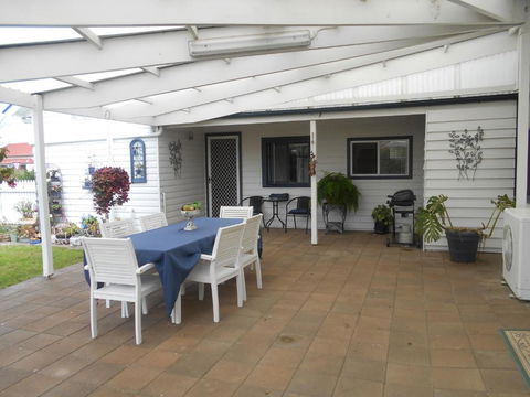 Travellers Rest B & B - Mackay Tourism 6