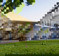 Country Roads Motor Inn Dysart - Mackay Tourism