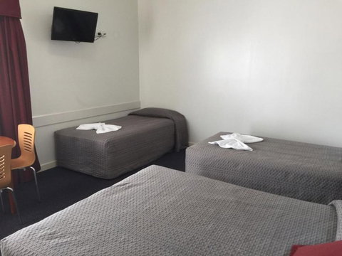 Country Roads Motor Inn Dysart - Mackay Tourism 4