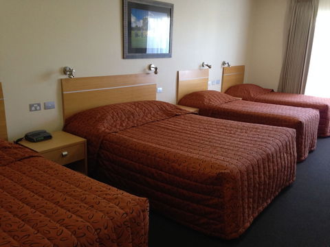 CluBarham Motel - Mackay Tourism 5