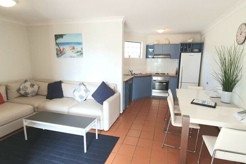 Scarborough Beach Front Resort Shell 4 - Mackay Tourism 1