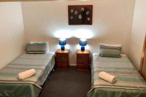 Abbey Apartments - Mackay Tourism 3
