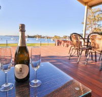 Lakefront Simplicity - Mackay Tourism