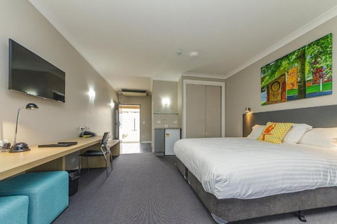 Cowra Services Club Motel - Mackay Tourism 4