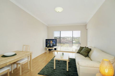 Acacia Holiday Or Business Stay Accommodation - Mackay Tourism 3