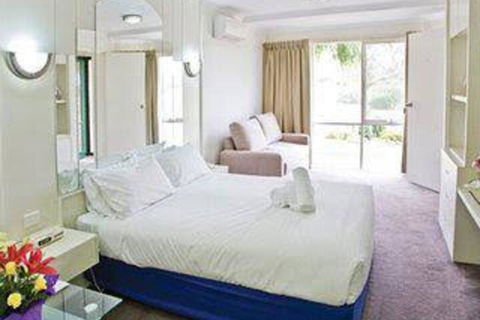 Nepean Country Club & Day Spa - Mackay Tourism 0
