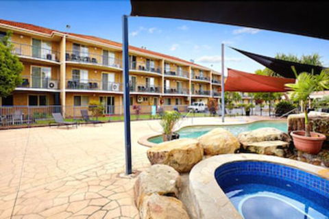 Tamarind Sands Resort - Mackay Tourism 0