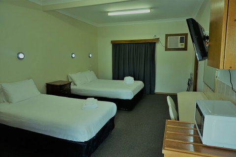 Gosford Inn Motel - Mackay Tourism 5