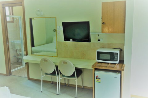 Gosford Inn Motel - Mackay Tourism 2