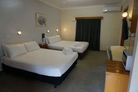 Gosford Inn Motel - Mackay Tourism 3