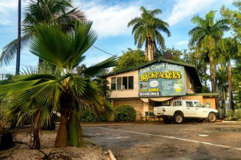 Palm Court Backpackers - Mackay Tourism 6