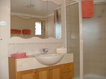 Hillview Cottages - Mackay Tourism 4
