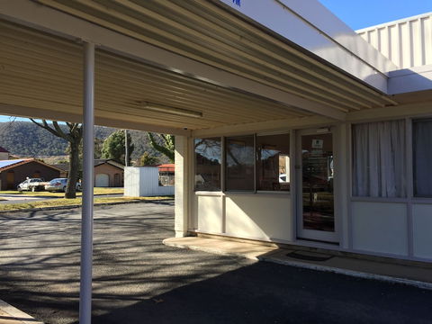Lithgow Valley Motel - Mackay Tourism 0