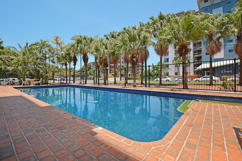 Peninsula Apartments Darwin - Mackay Tourism 1