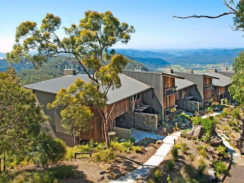 Binna Burra Sky Lodges - Mackay Tourism 0