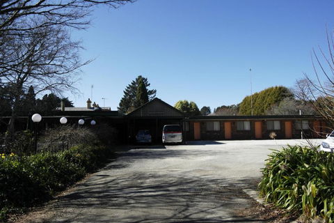Robertson Country Motel - Mackay Tourism 5