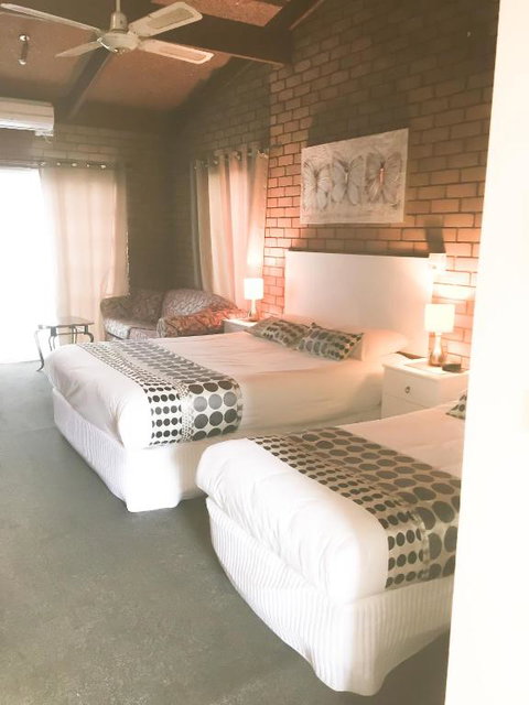 Bakery Park Motor Inn - Mackay Tourism 5