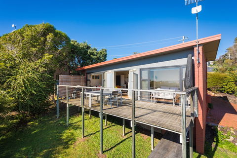 The Love Shack - Mackay Tourism 0