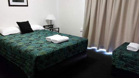 Port Denison Motor Inn - Mackay Tourism 5