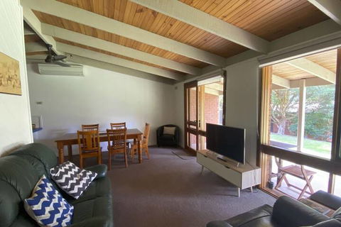 Kiewa Country Cottages - Mackay Tourism 7