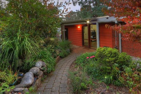 Kiewa Country Cottages - Mackay Tourism 5