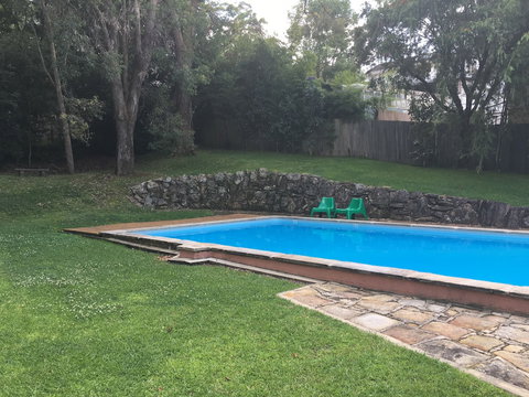 Waterview Gosford Motor Inn - Mackay Tourism 1