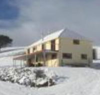 28 gates Luxury Farmstay  Fishery - Mackay Tourism
