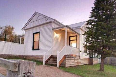Kananook Heritage House - Mackay Tourism 0