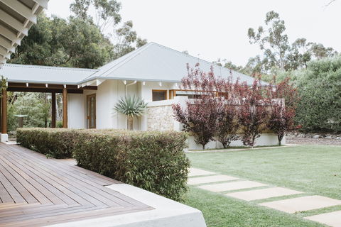 Yallingup Villas - Mackay Tourism 1