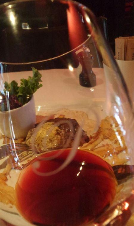 Pierre's On George - Mackay Tourism 4