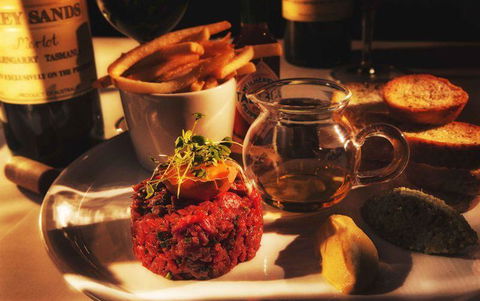 Pierre's On George - Mackay Tourism 7