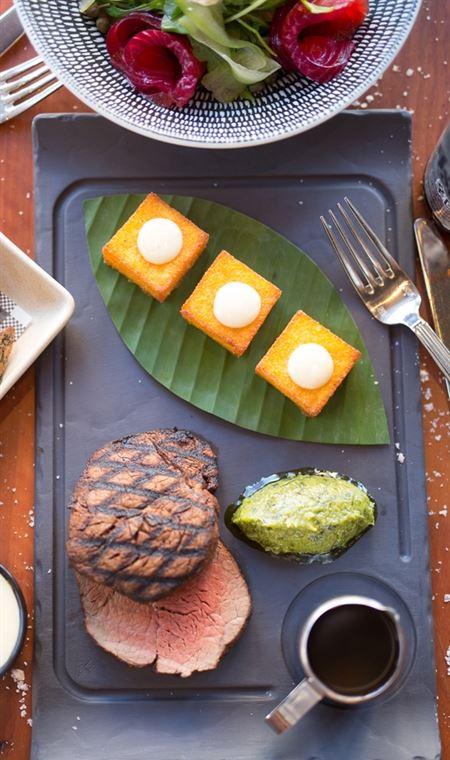 Rhonda's Bar - Mackay Tourism 4