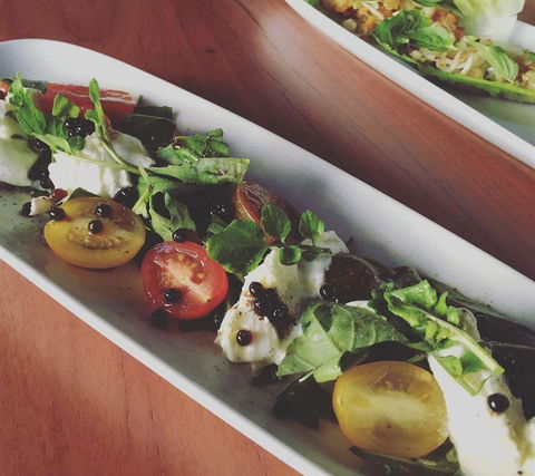 Rhonda's Bar - Mackay Tourism 5