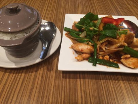Sattahip Thai Restaurant - Mackay Tourism 0