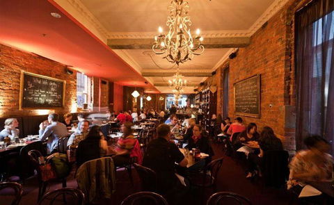 The Cove Hotel - Mackay Tourism 11