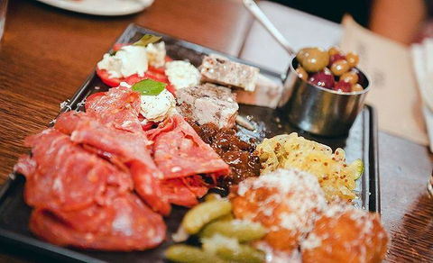 The Cove Hotel - Mackay Tourism 15