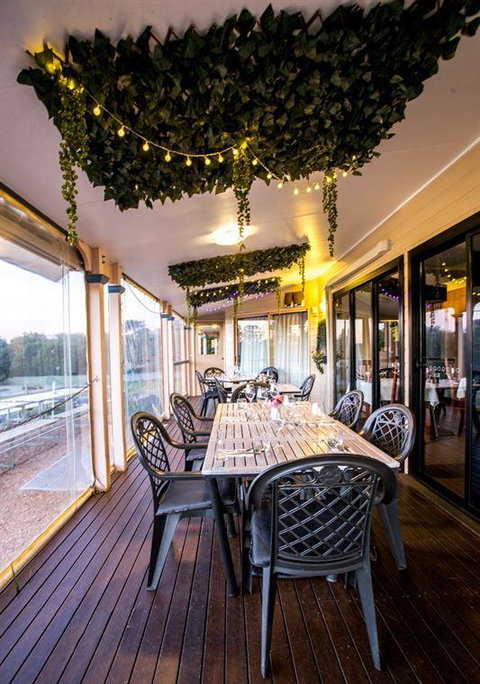 Witta General Store Licenced Cafe And Functions - Mackay Tourism 7