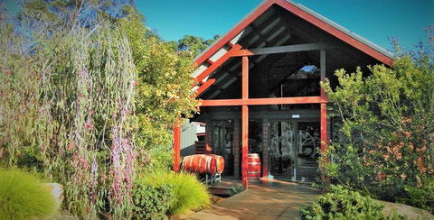 Arimia Restaurant And Winery - Mackay Tourism 22