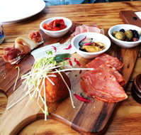 Cattinalla's Caffe  Wine Bar - Mackay Tourism