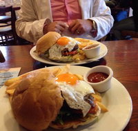 Flanagans Border Inn - Mackay Tourism