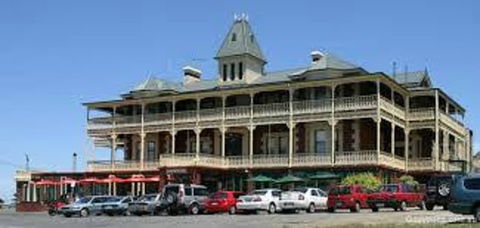 Grand Pacific Hotel Lorne - Mackay Tourism 0
