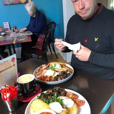 Yarra Glen Cafe & Store - Mackay Tourism 0