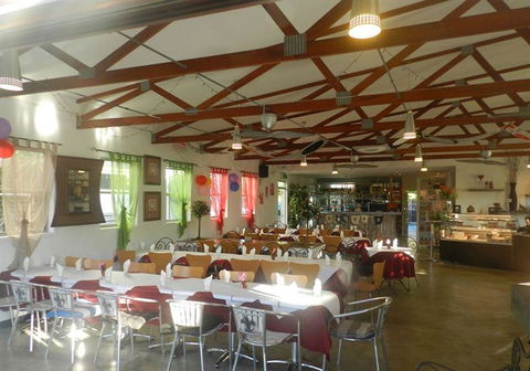 MexiCali Bar Y Taqueria - Mackay Tourism 4